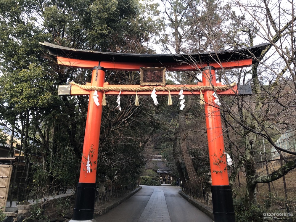 典型的明神系鸟居(宇治上神社)