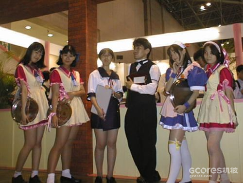 女仆如何从19世纪的家政服务人员变成“二次元至宝”? 女仆如何从19世纪的家政服务人员变成“二次元至宝”?