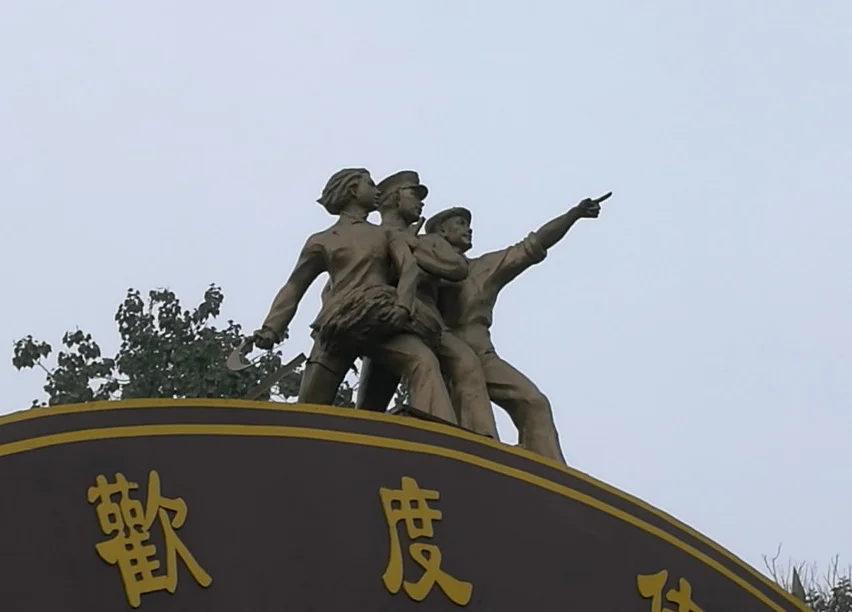 今天的北影厂大门