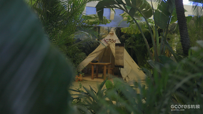 他们好像是认真想造一个真实的梦:《明日方舟》嘉年华 他们好像是认真想造一个真实的梦:《明日方舟》嘉年华