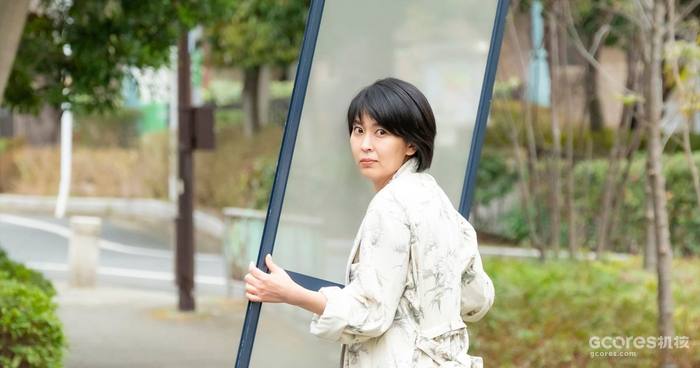 女主角给人的感觉像《大豆田永久子与三名前夫》中松隆子扮演的建筑师