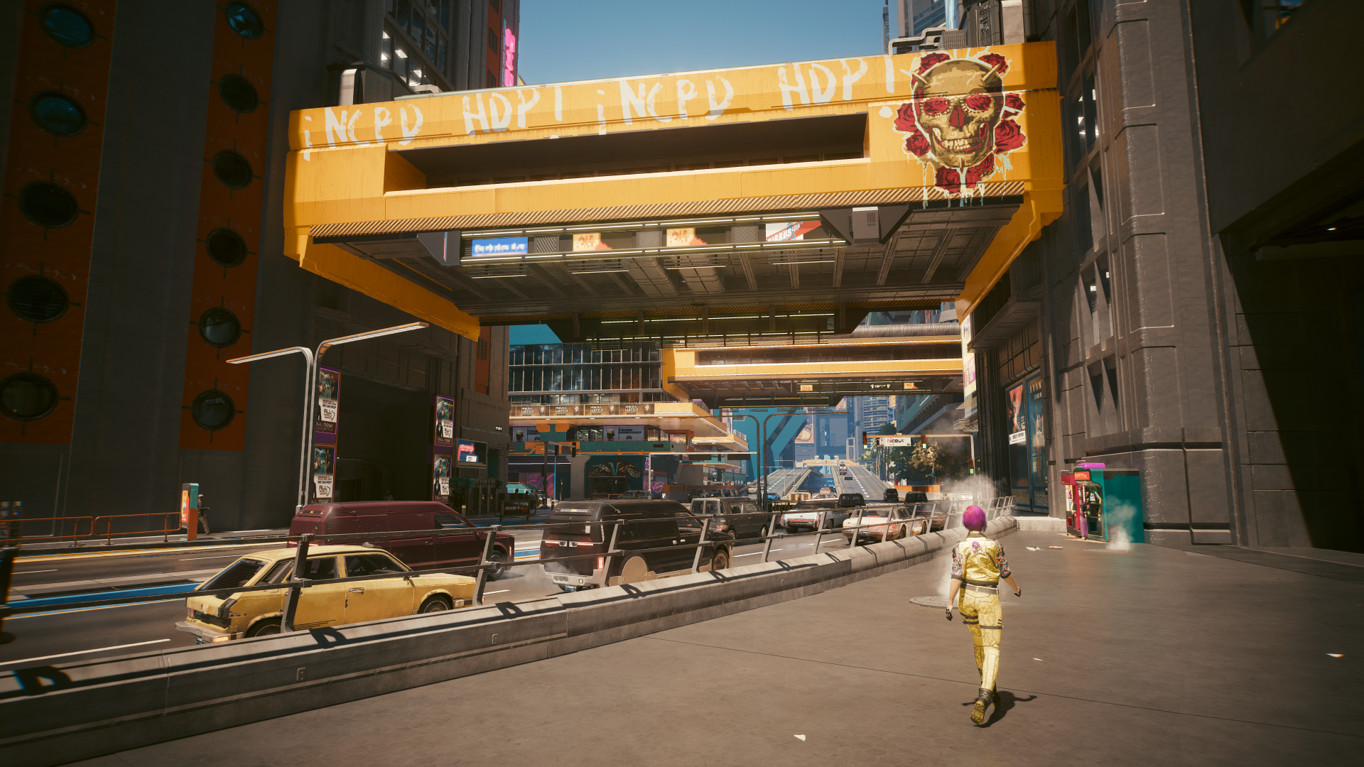 夜之城如今的城市景观已经好看了不少，推荐你回来逛逛。图片来源：笔者游戏截图