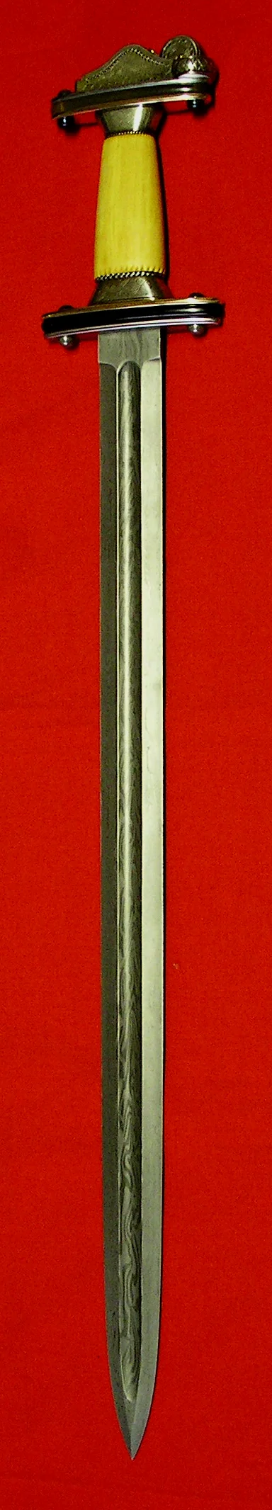 Spatha，之后欧洲各种长剑的祖先。