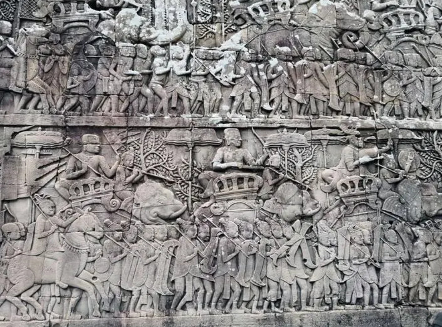 巴戎寺的浮雕，可以清晰的看到军队的组成