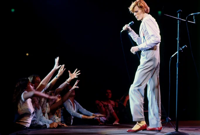 Terry O'Neill 所拍摄的 David Bowie《Diamond Dog》巡演照片