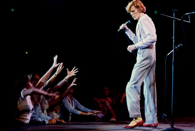 Terry O'Neill 所拍摄的 David Bowie《Diamond Dog》巡演照片