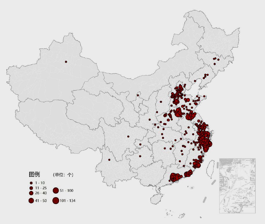 图为“淘宝村”这一新村庄类型在中国的井喷式发展，它们借助网络流空间，削弱了由于距离带来的不利条件。淘宝村是指活跃网店数量达到当地家庭户数10%以上、电子商务年交易额达到1000万元以上的村庄