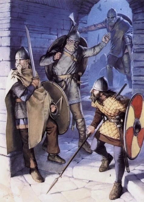 夜袭中的维京战士，长剑和圆盾是他们的近战配置，重武器是大斧和长枪。