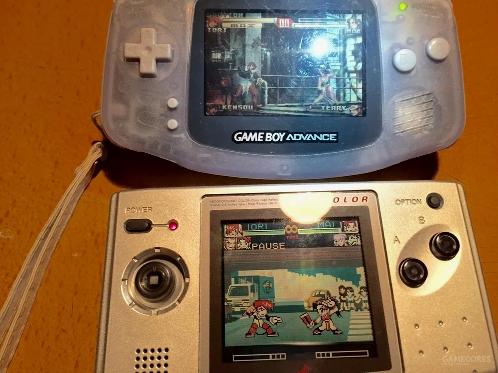 GBA《KOF EX2》与 NGPC《KOF R2》，卖相上还是GBA的更带感
