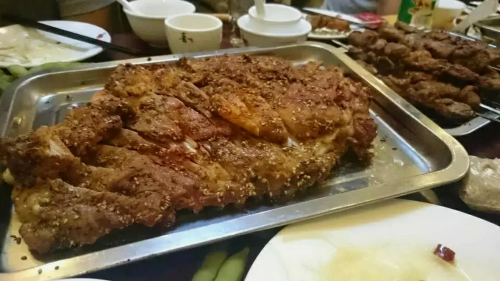 摄于2015年的夏天，红玫瑰烤羊排