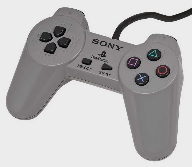1994年索尼PlayStation发售 最初的蝶形手柄平平无奇