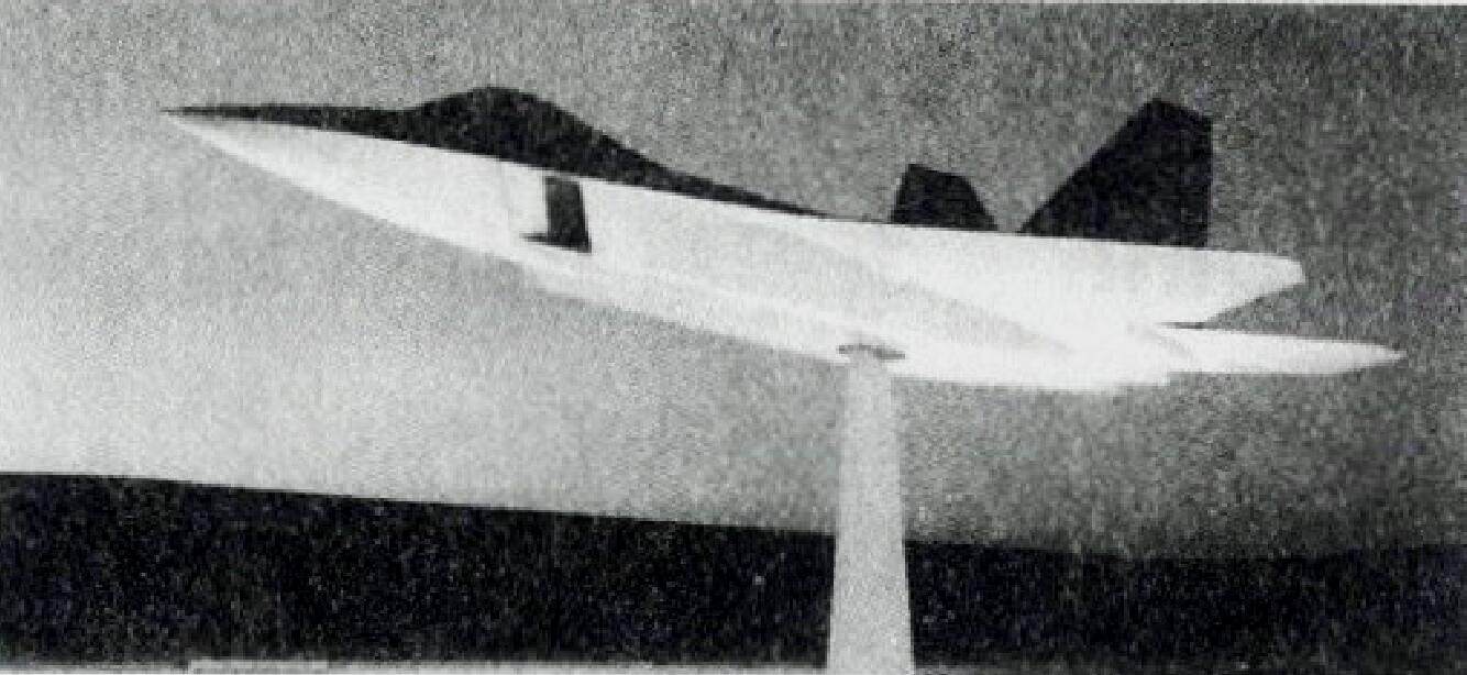 为了避开苏联的卫星侦查，两座全尺寸RCS模型在白沙测试场的测试都选在夜间进行。