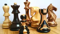 国际象棋的“花样”：从棋子的设计风格出发，介绍棋子形象的来历