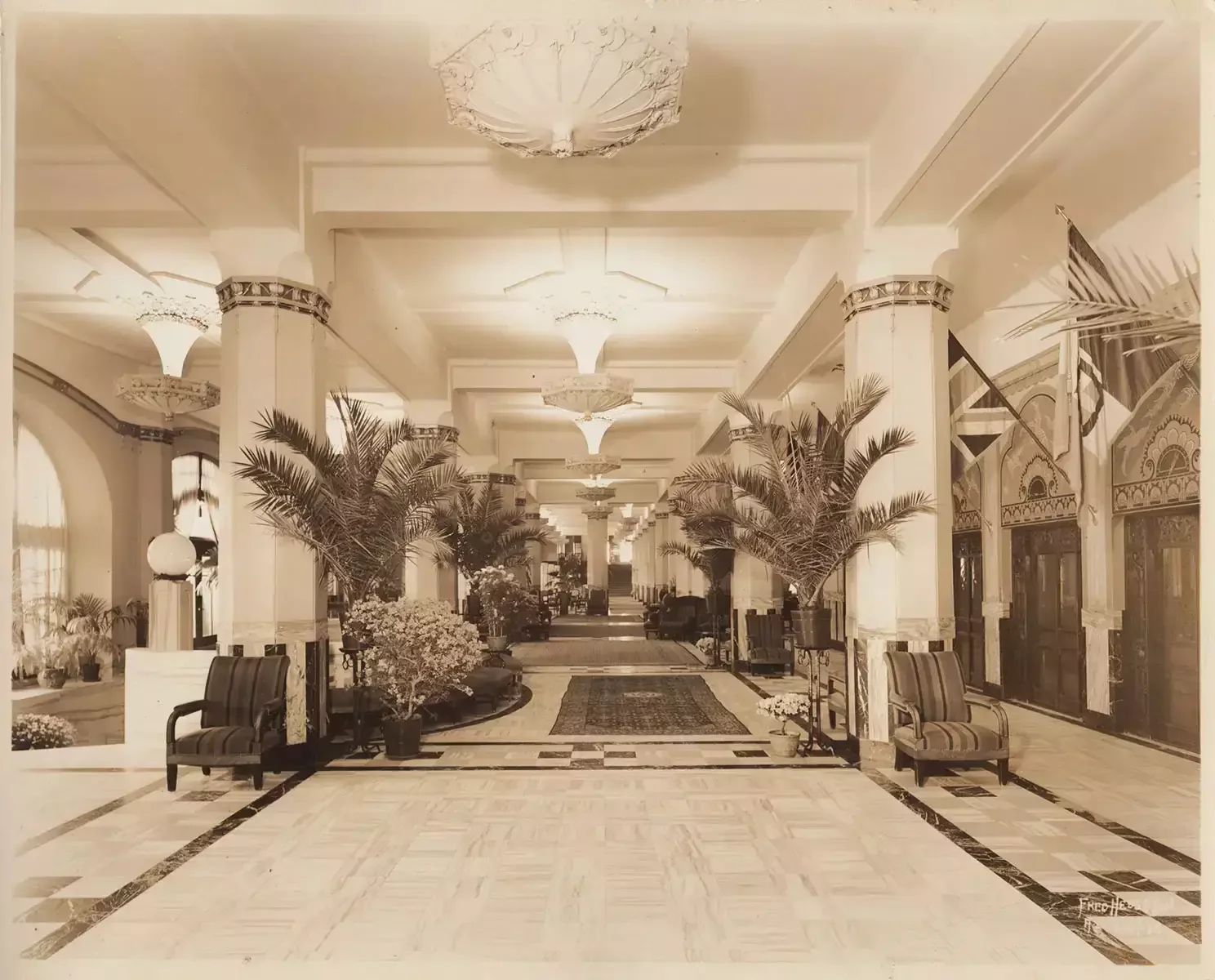 Traymore Hotel内景