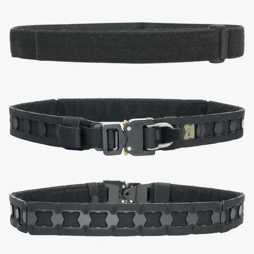 Volk Tactical Gear Blitz Tac Pro，和里昂使用的款式主要区别在于开孔的形状