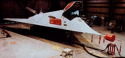 Have Blue之后发展为了Senior Trend，即F-117原型机。