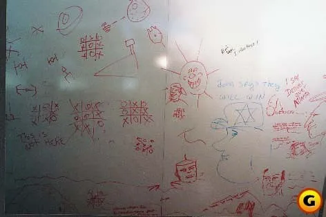 《大刀》完成后，离子风暴的白板上写满了新创意