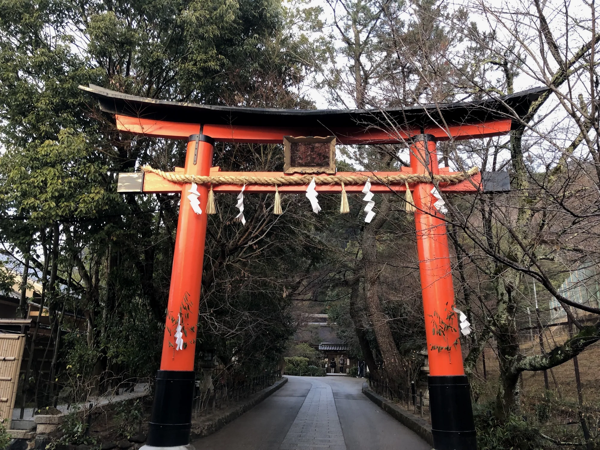 典型的明神系鸟居（宇治上神社）