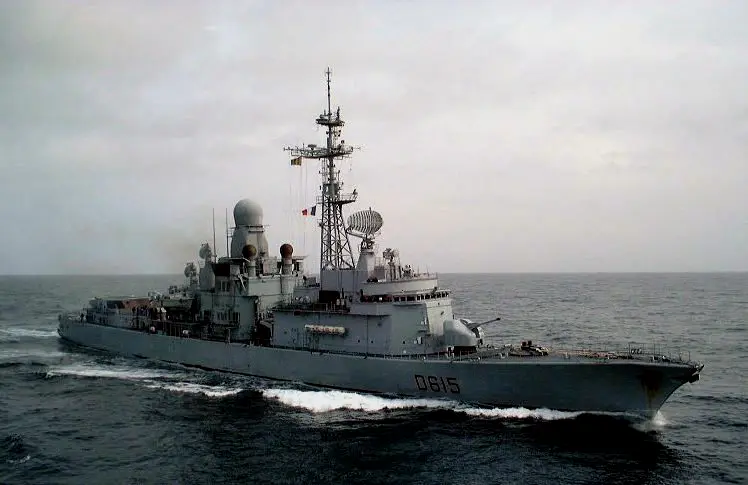 卡萨德级导弹驱逐舰/护卫舰，游戏中命名为驱逐舰。
