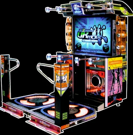 同时还有跳舞版的《EZ2DANCER》，记得西单华威就有一台