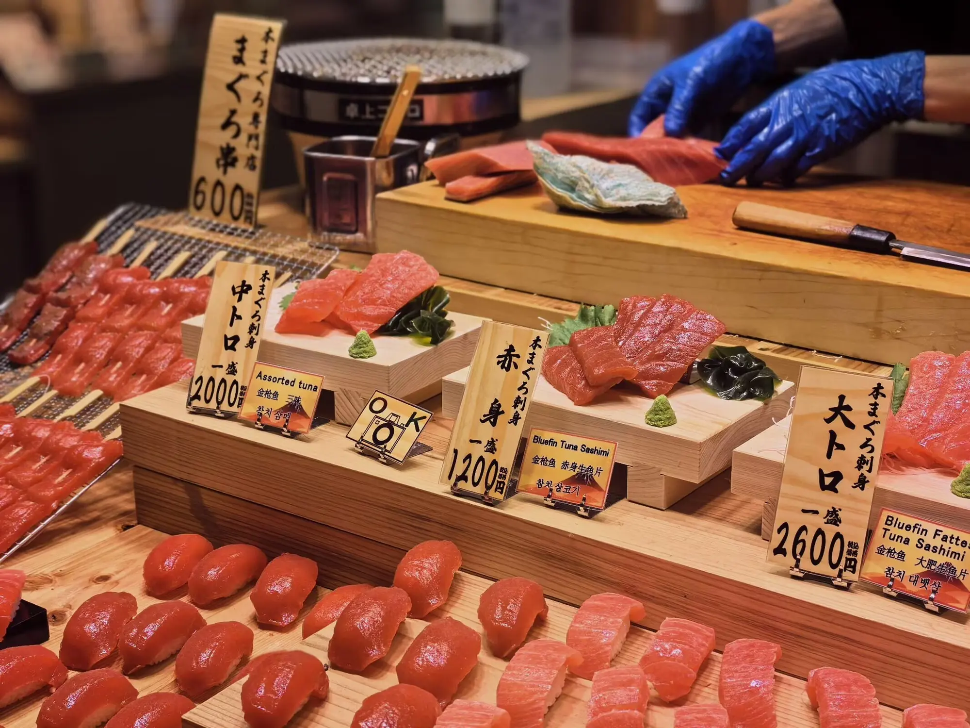 锦市场的美食摊位之二，朋友供图