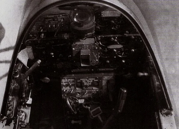F7F-3N的飞行员座舱