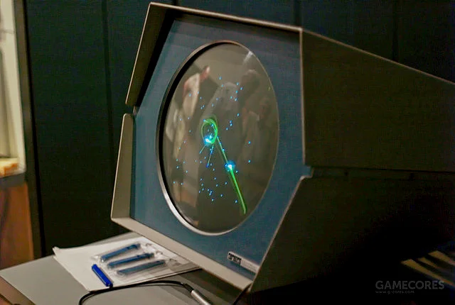 《太空战争》的平台为PCP-1电脑 游戏完成于1962年
