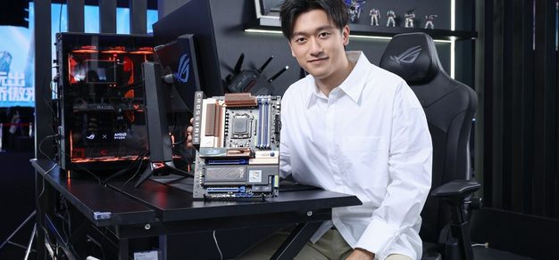 ROG复刻主板及首款ROG内存惊艳ROG DAY 2026