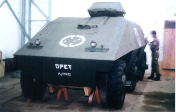 DPET，項目試驗階段的某輛樣車，PqRMM/2是研發團隊標註
