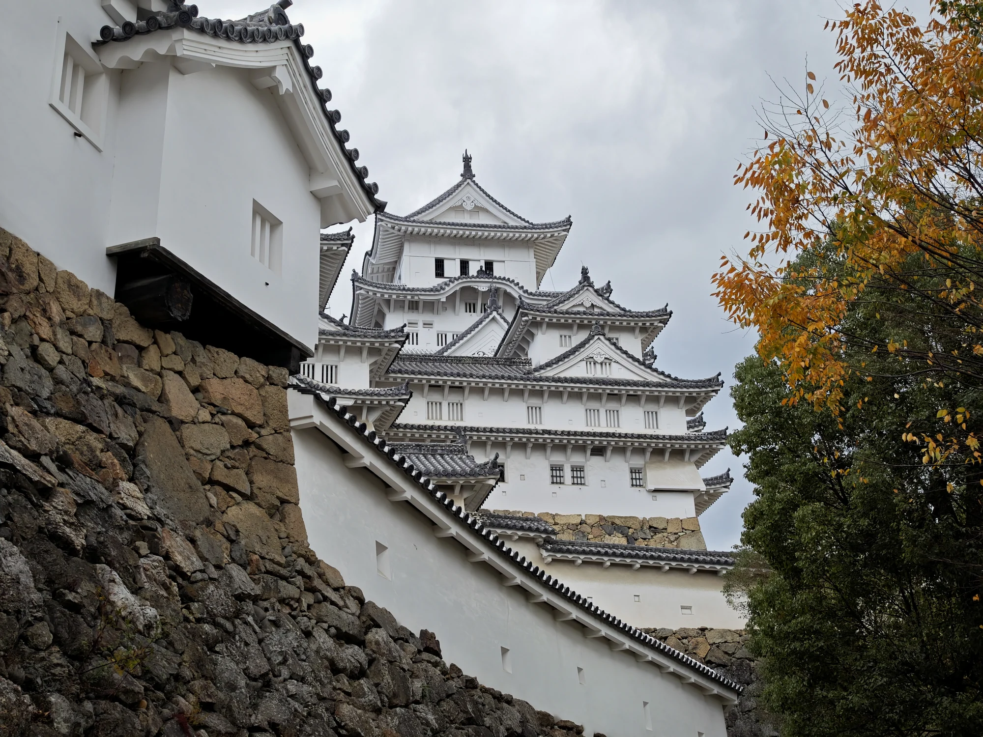 沿登城道前进