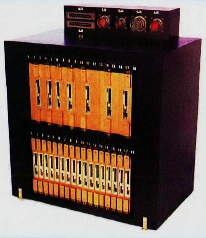 ATF项目计划安装两个通用处理器机箱，内部安装了超过100片通用模块卡。1990年时，每块模块卡的采购成本为30000美元，大量采购后预期可降低到10000美元。
