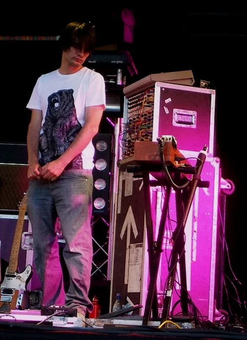 Jonny 和 Martenot 在 Glastonbury 2010。