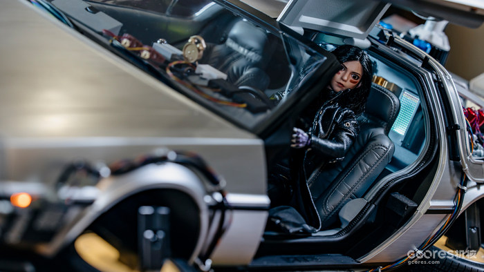 最经典的时光机归来,超大的1:6载具!HotToys《回到未来2》德罗宁时光车 最经典的时光机归来,超大的1:6载具!HotToys《回到未来2》德罗宁时光车