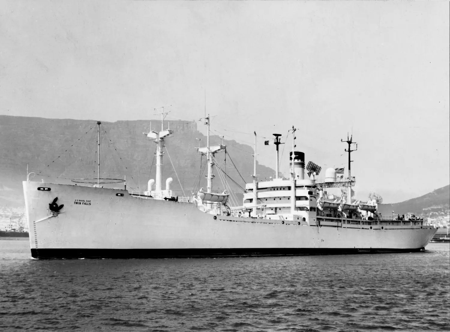 1966年的T-AGM-11，天线又有所变化