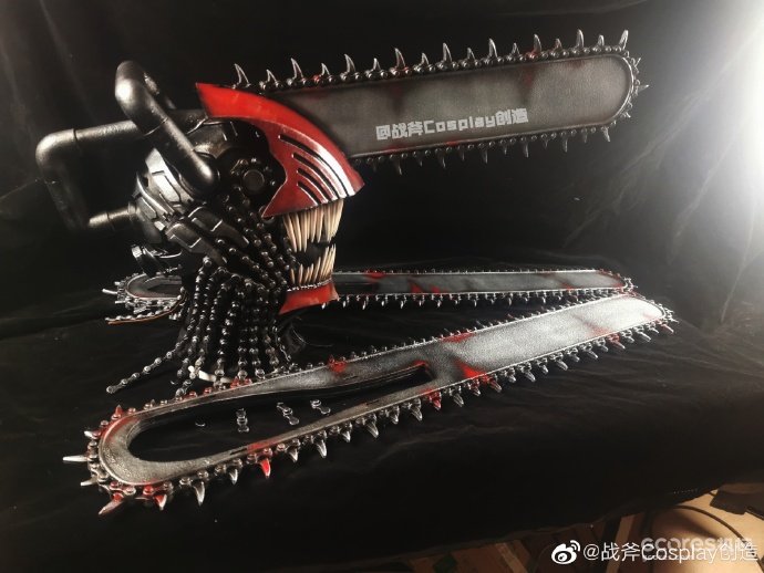 好耶,我做了《电锯人》中电锯人的电锯头