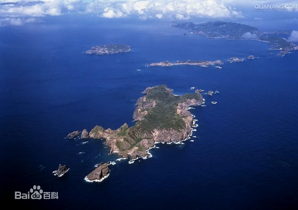 百度百科上的小笠原群岛鸟瞰图