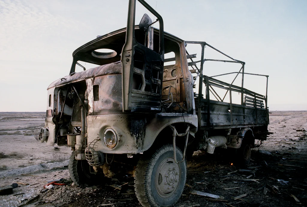伊拉克被空袭摧毁的GAZ-66