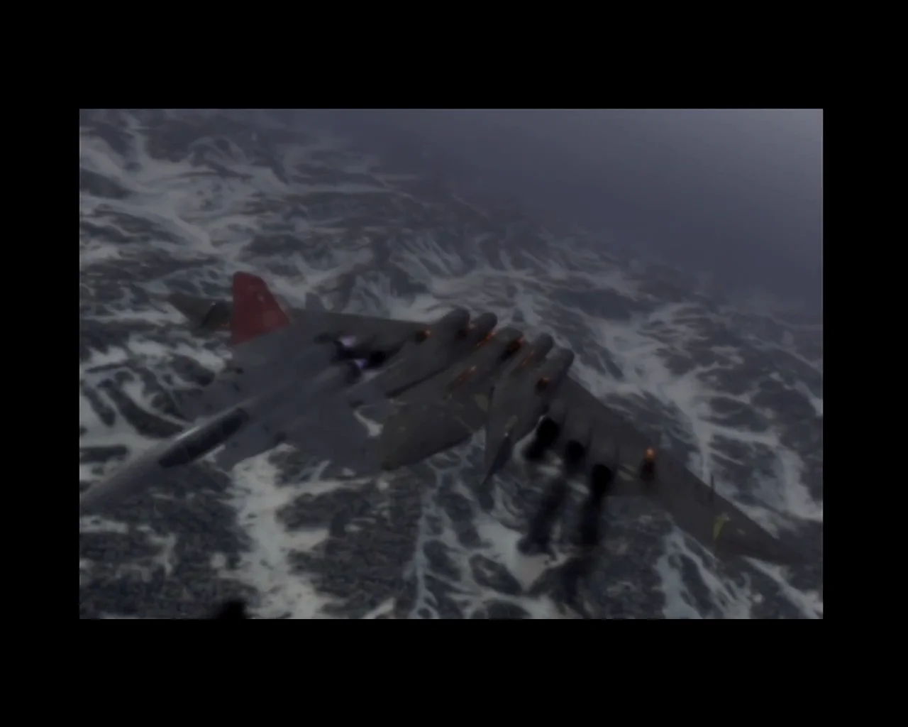 1995年12月25日,Larry·“Solo Wing”·Foulke驾驶他独特的F15C飞越即将坠落的XB-0 巨鹫
