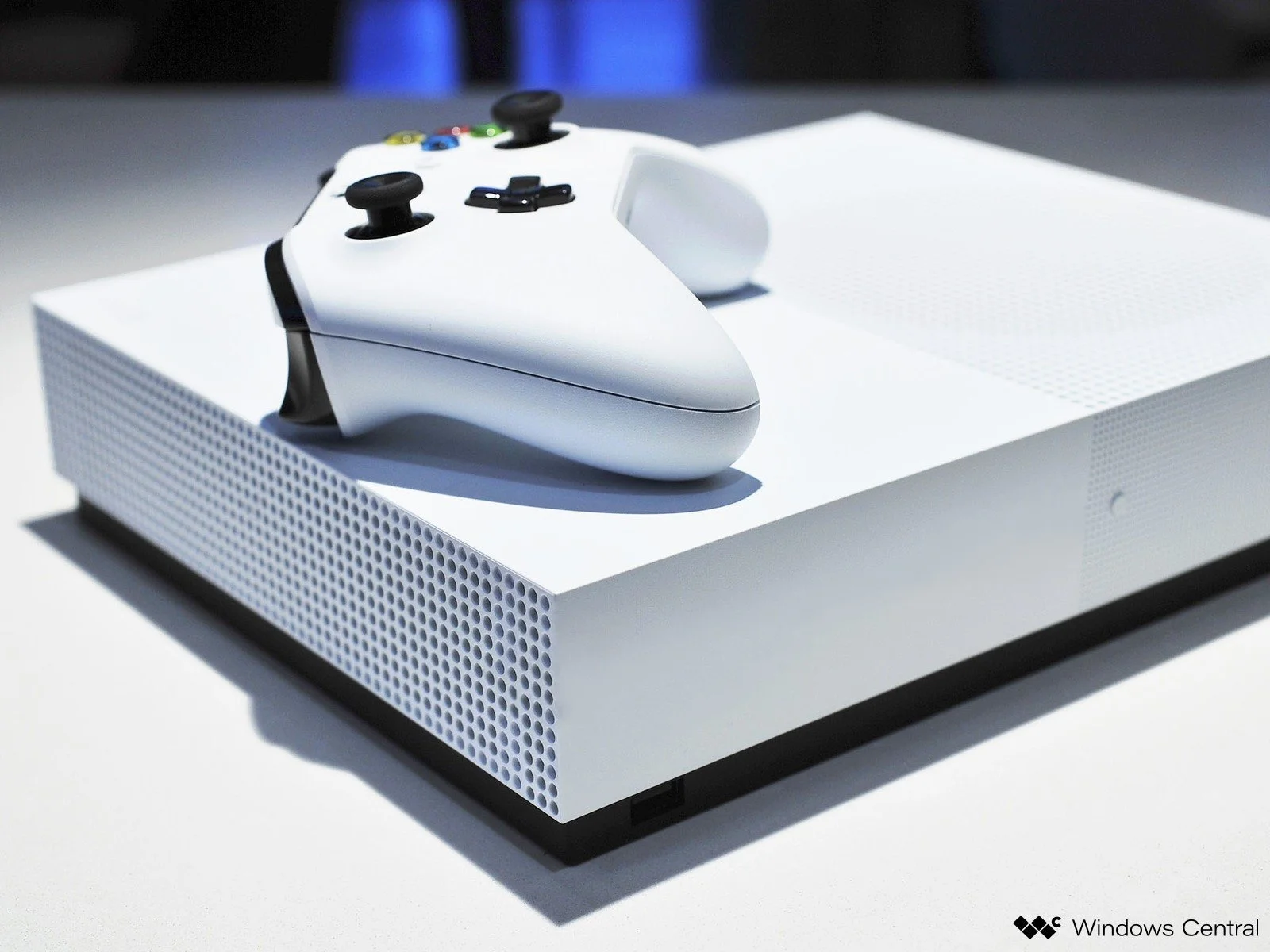 外媒传无光驱的 Xbox One S 全数字版将于5月初发售