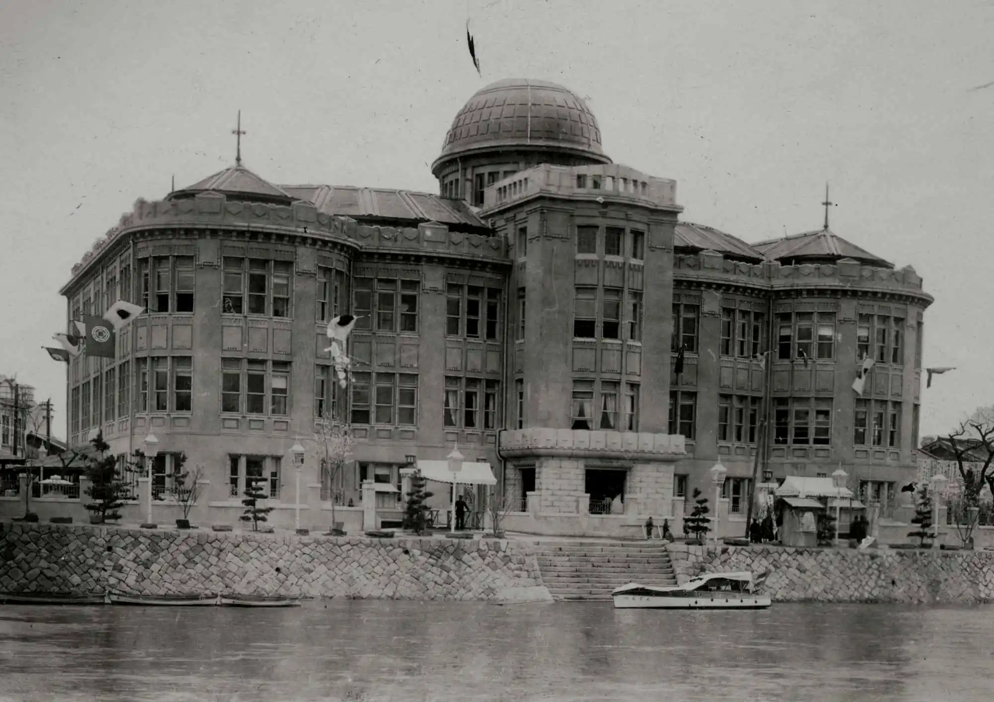 爆炸前的广岛医院照片