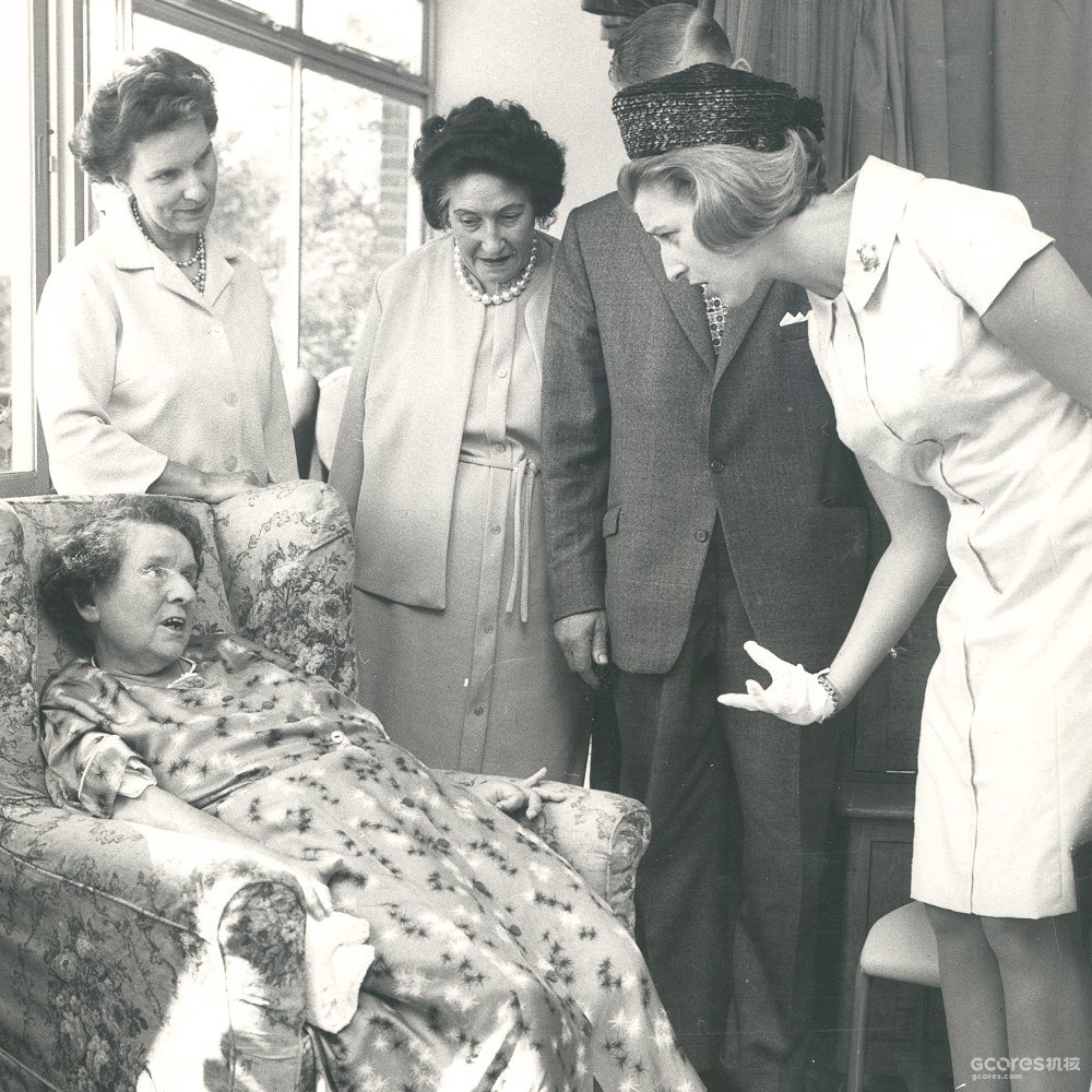 1967年，第一位病人入院