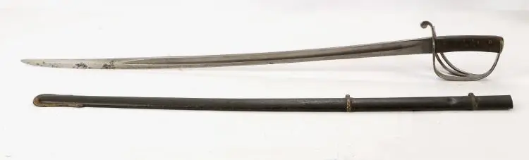 作为前二者后继者的1853型骑兵刀是当时英国骑兵的通用武器，曾在克里米亚战争和对东方的殖民中使用过