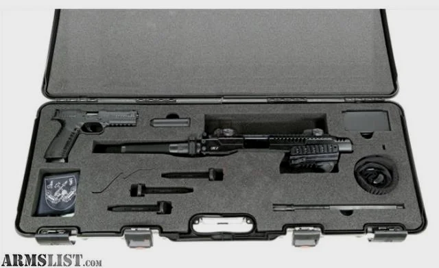 LCR-2全套系统，左上角是AF-1，中间是LCR-2，右下角是300mm长枪管