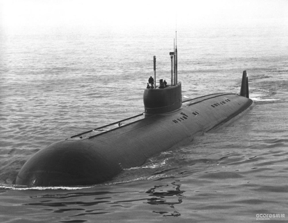 K-222号潜艇,由于过高的成本又被称为“金鱼”