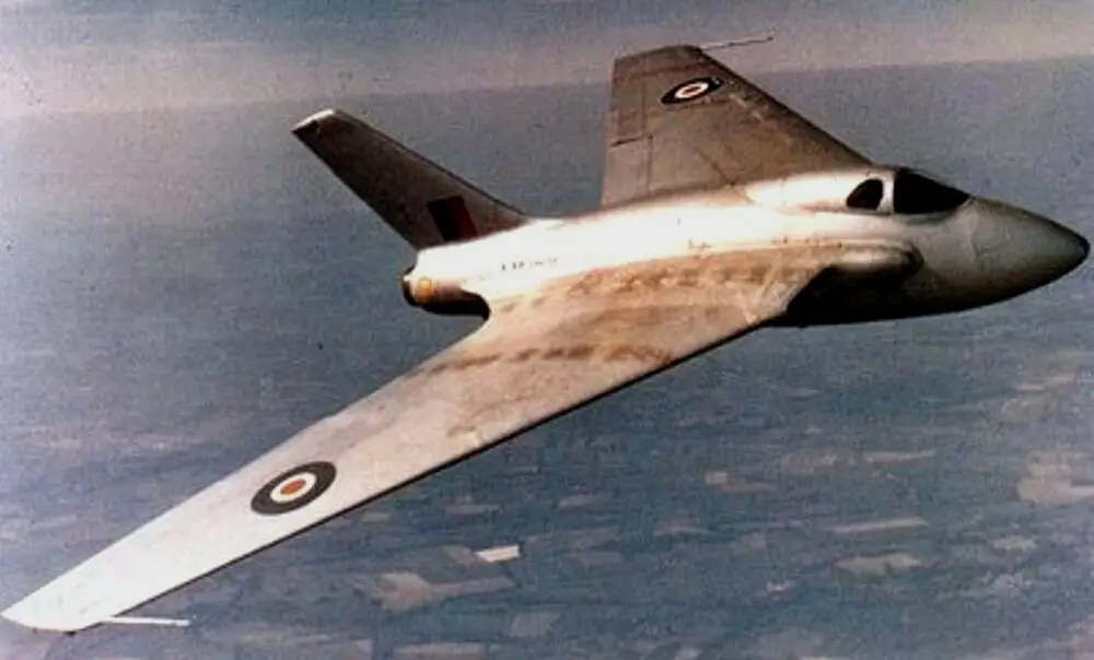 在1948年，DH108成为了英国第一种成功的超音速飞机，德哈维兰的血没有白流