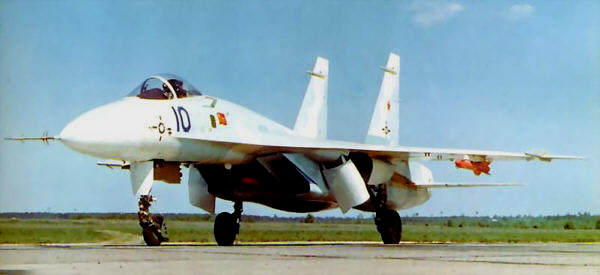Ram-K为Su-27的原型机T-10。1977年5月20日原型机进行首飞。当然，T-10原型机最终发展为SU-27的过程比901发展为MiG-29的过程更为坎坷。