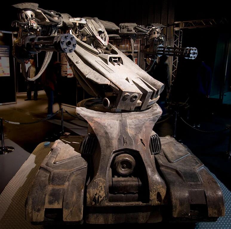 服役多年后这些东西仍然被用于守卫设施的工作中