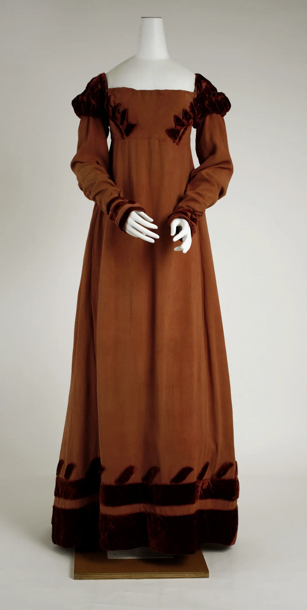 Dress, 1818 (MET)