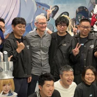 库克又去了米哈游：一部折叠屏iPhone，还有一些值得琢磨的见闻 | 机核 GCORES
