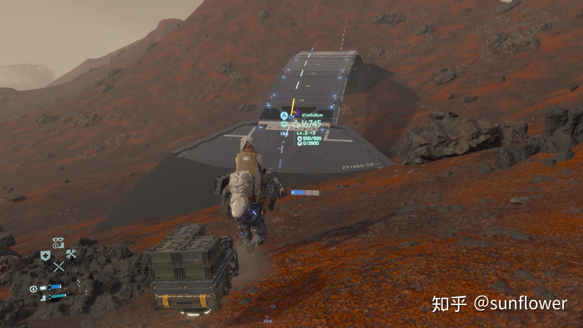 《死亡擱淺》允許玩家在地圖上創建各種設施，  同時異步同步到別的玩家的地圖上，  配套有點贊系統。